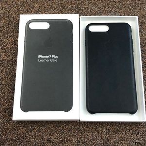 Black iPhone 7 Plus leather phone case